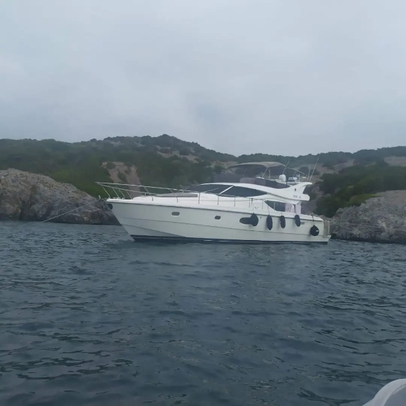 2005 FERRETTI 550 FLY